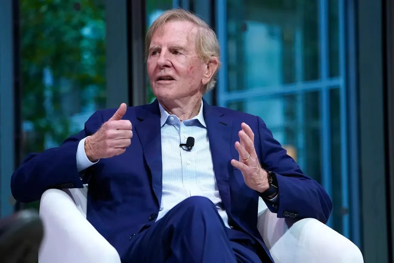 مدیرعامل سابق اپل OpenAI را اولین رقیب واقعی اپل در چند دهه اخیر می‌داند